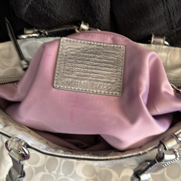 Coach Signature Gallery Jacquard Tote Silver and White - Picture 2 of 14